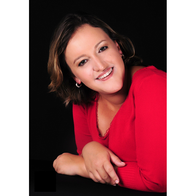 Mariana Aldrigui Speaker image