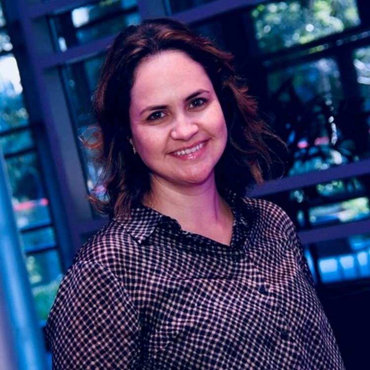 Tricia Neves Speaker image
