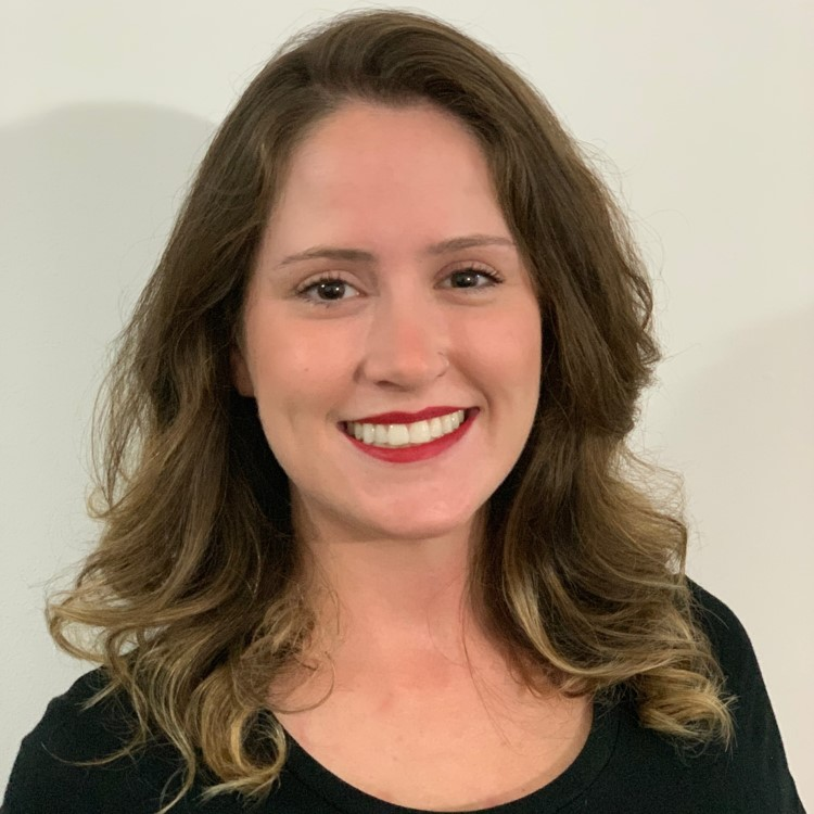 Juliane Faria Speaker image
