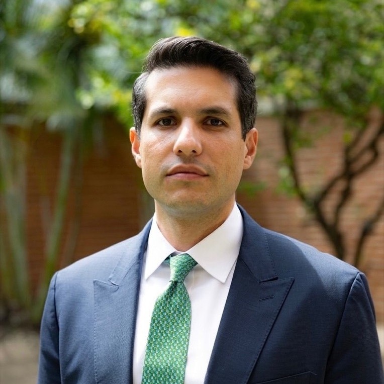 Alejandro Puglia Speaker image
